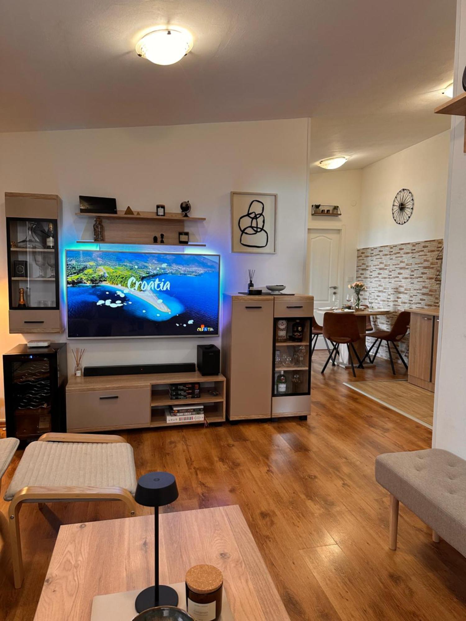 Roko Apartment Pridraga