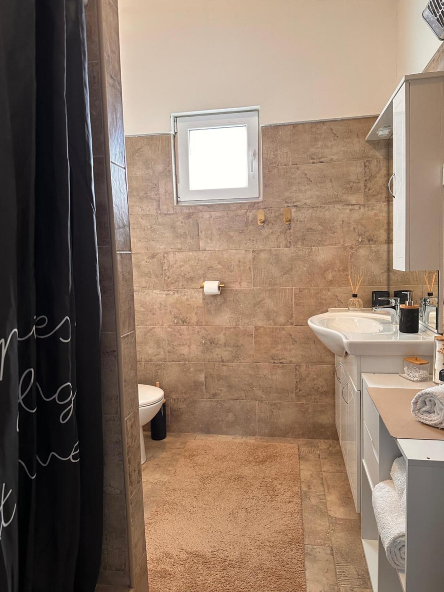 Roko Apartment Pridraga
