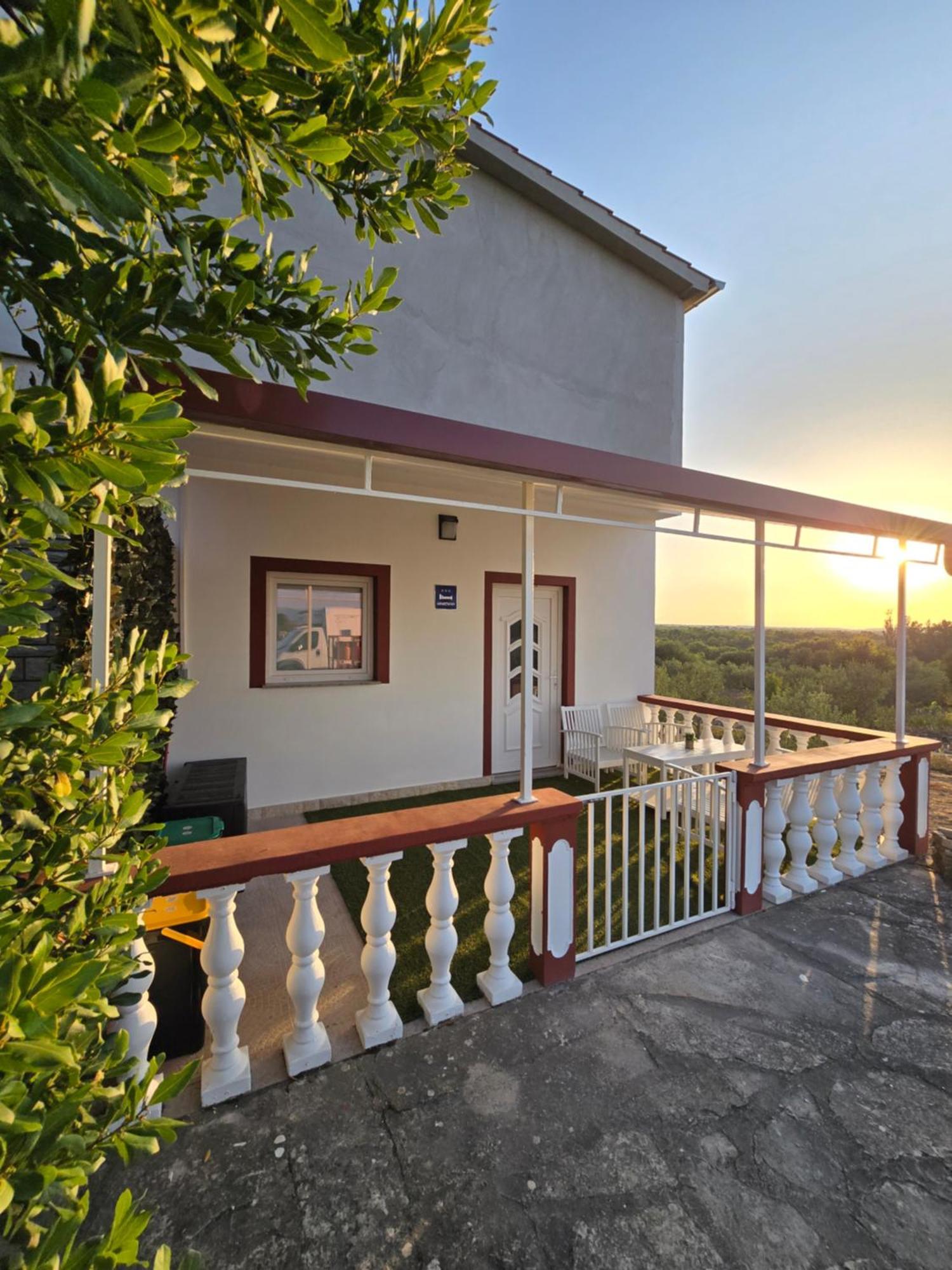 Roko Apartment Pridraga
